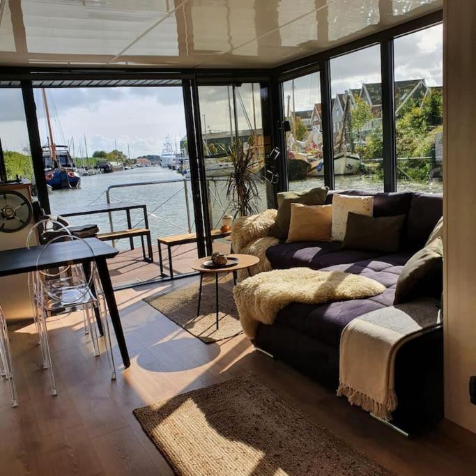 Modern, Brand New Houseboat Near Amsterdam Hotel Monnickendam Kültér fotó
