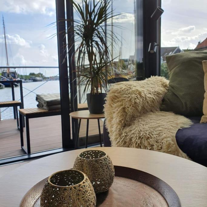Modern, Brand New Houseboat Near Amsterdam Hotel Monnickendam Kültér fotó